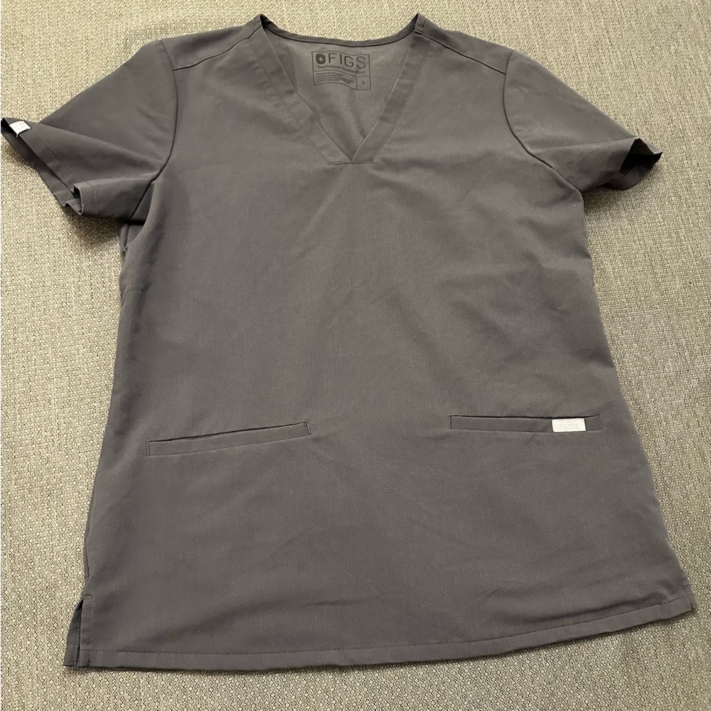 Figs 2 pocket scrub top. Size small